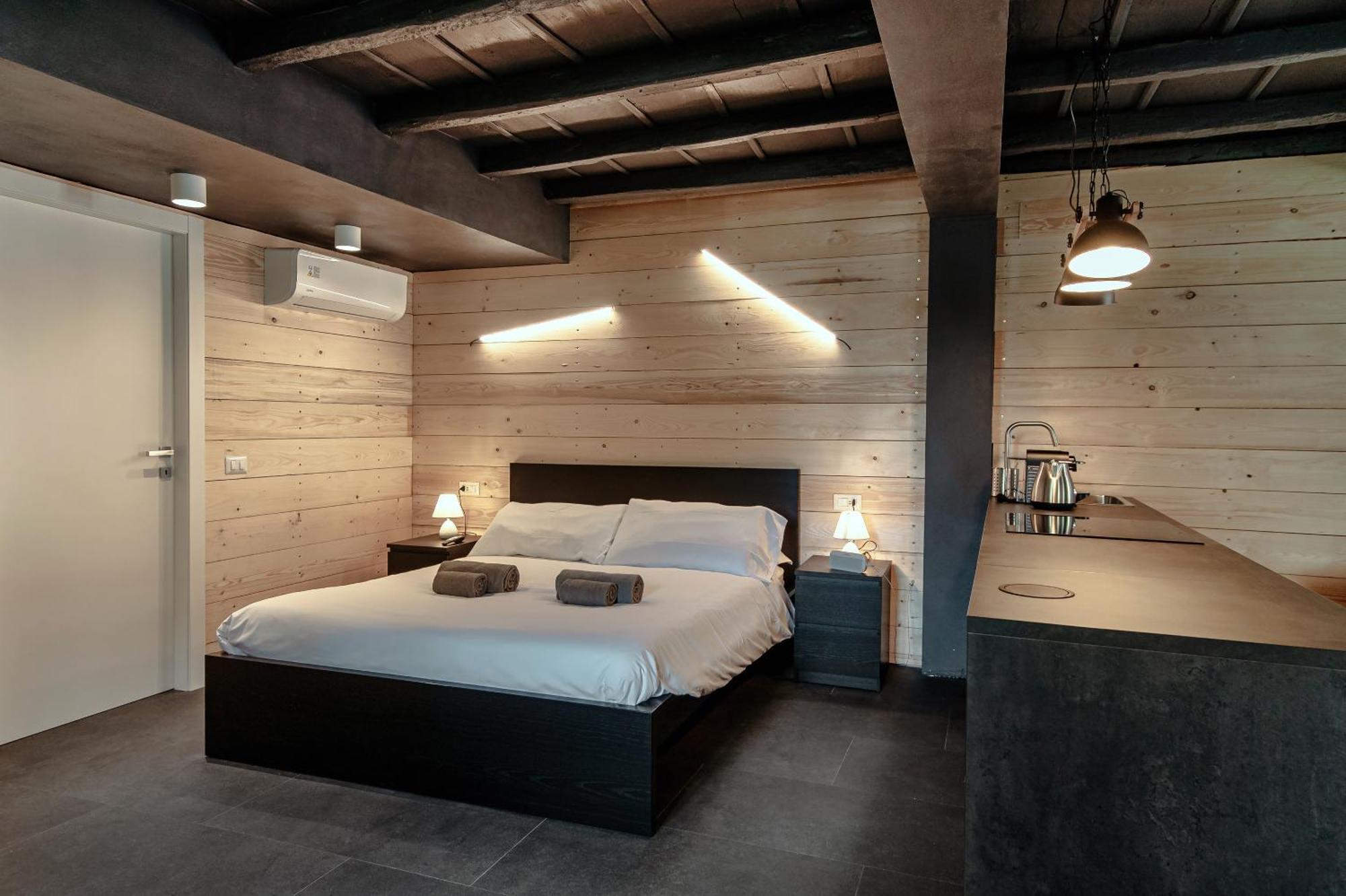 Fitzgerald Building - The House Of Travelers Apartment โกโม ห้อง รูปภาพ