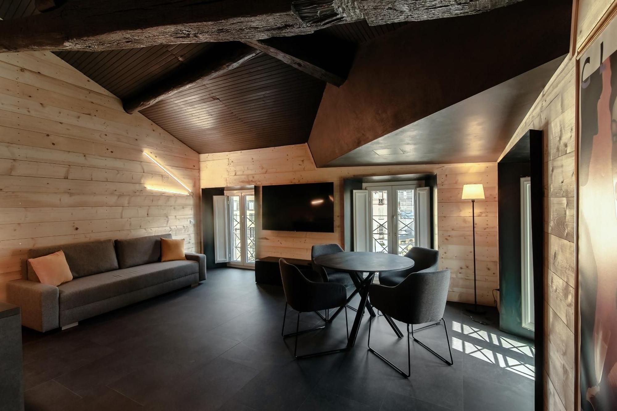 Fitzgerald Building - The House Of Travelers Apartment โกโม ห้อง รูปภาพ